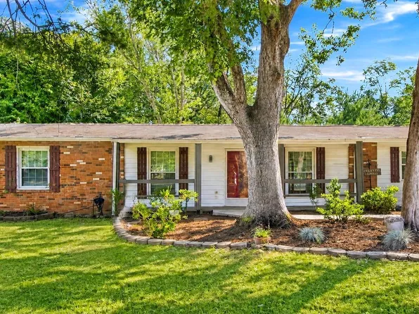 1204 Washington Dr, Stafford, VA 22554
