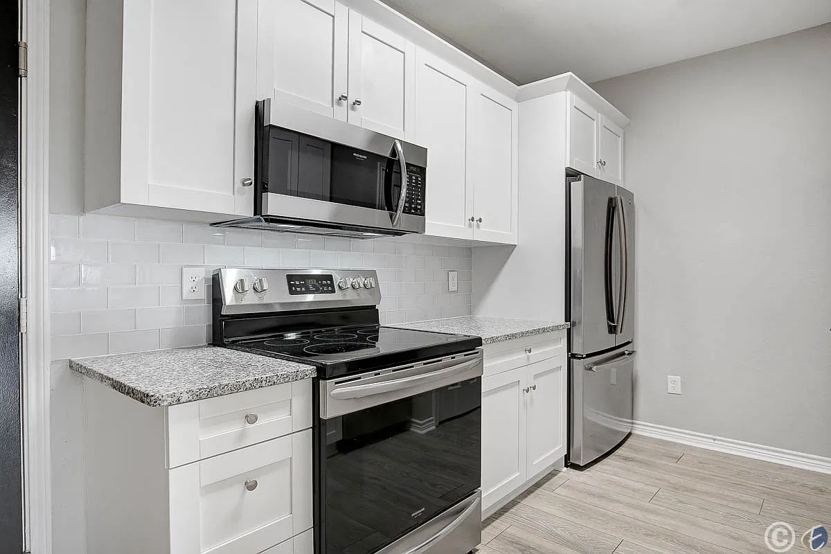 4311 Bayside Village Dr — Photo 2
