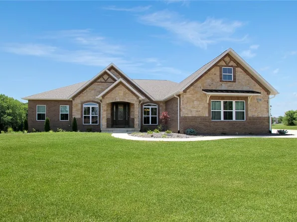 13982 E County Road 720n, Charleston, IL 61920
