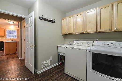 5th image of 551 Indian Oaks Dr #551