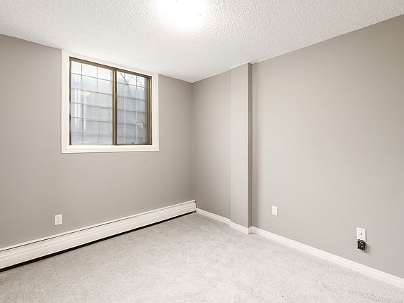 5th image of 1337 13th Ave SW #107
