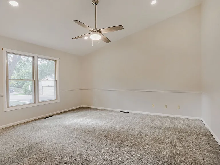 7718 S Cove Cir — Photo 20
