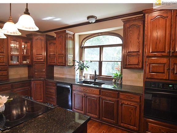 4th image of 905 SE Cypress Ln