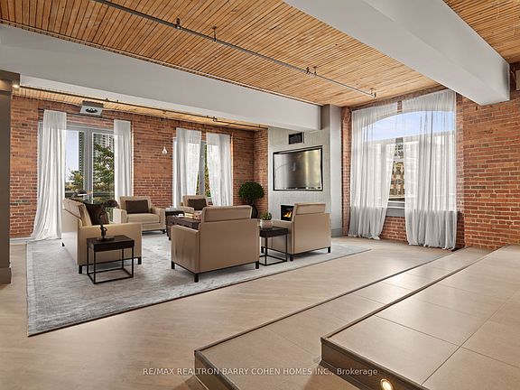 4th image of 468 Wellington St W #300