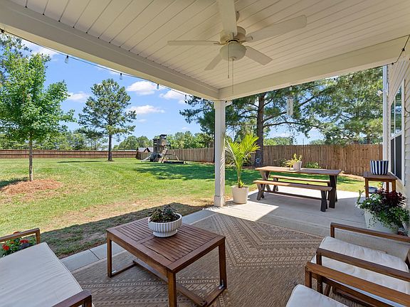 2nd image of 3022 Margaret Ct