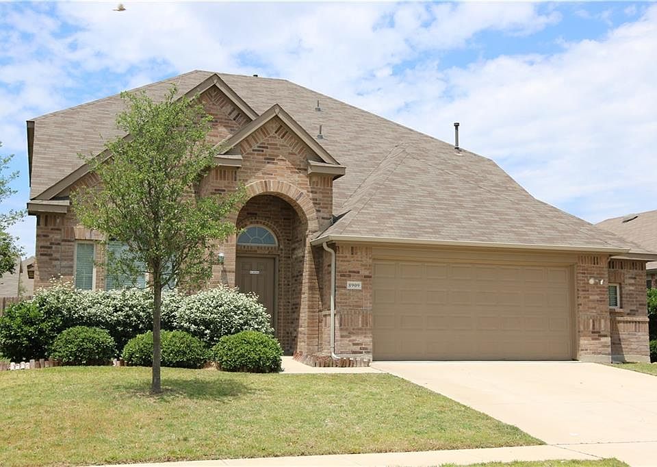 1st image of 8909 Brook Hill Ln