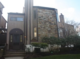 53 Edinborough Ct, Hackettstown, NJ 07840