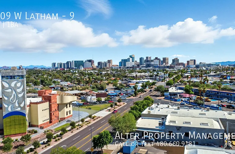 1609 W Latham St #9 — Photo 1