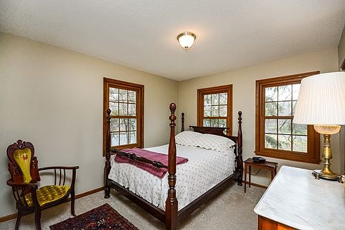 5th image of 1845 Shadyview Cir N
