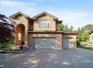 112 Dirksen Ct, Kitchener, ON N2P 2M1