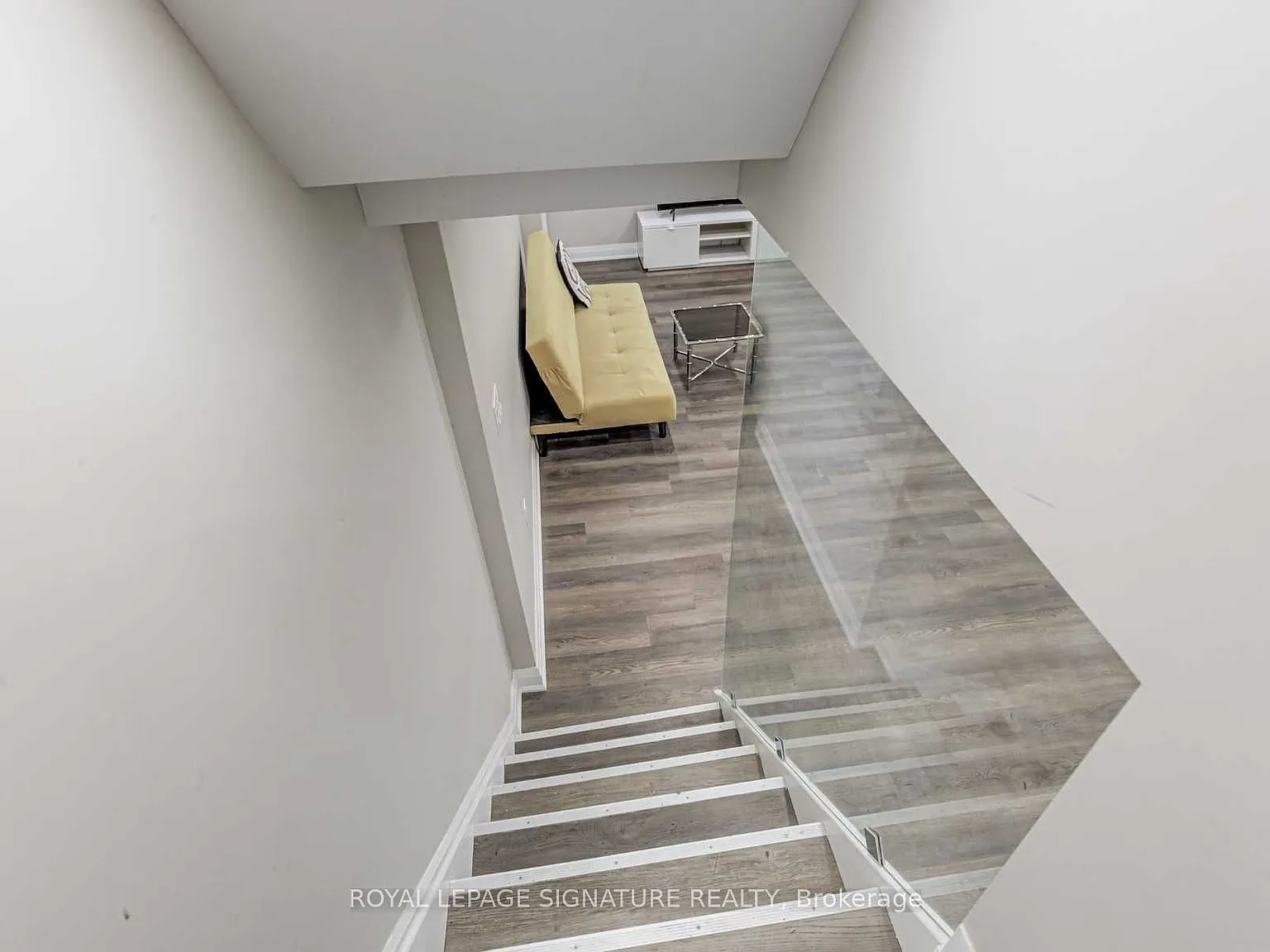2 bed, $1,900 — Photo 2