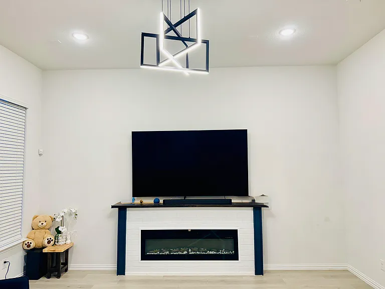 3701 Hudson Way — Photo 8