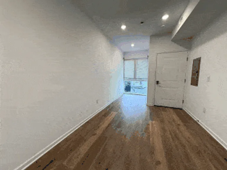5225 Walnut Street — Photo 7