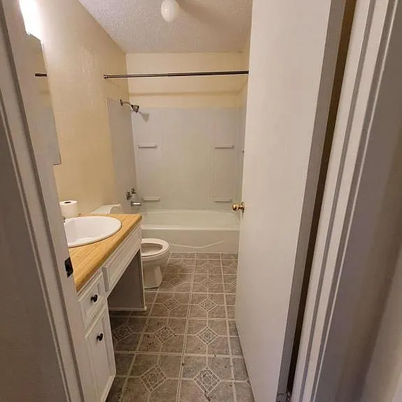 735 S Jackson St #11 — Photo 6
