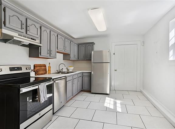 3rd image of 324 Alonzo St