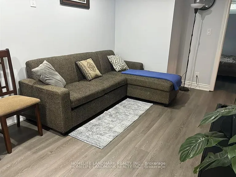794 Biggar Hts E — Photo 12