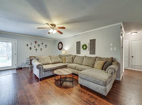5th image of 812 Green Pastures Dr