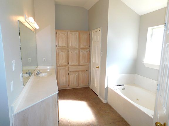 4th image of 8175 E McKinney St #8175