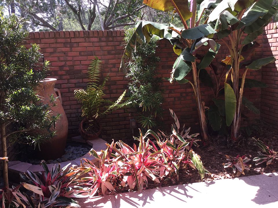 Front entrance courtyard