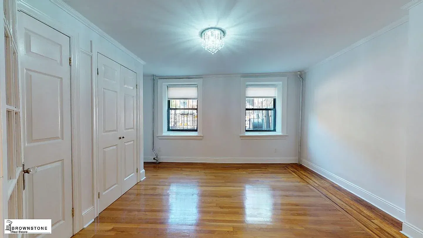 86 Carroll Street — Photo 3