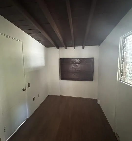 825 N Beverly Glen Blvd — Photo 17