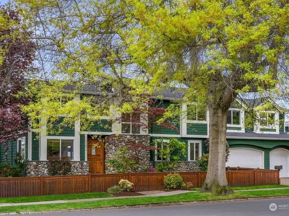 6705 103rd Avenue NE, Kirkland, WA 98033