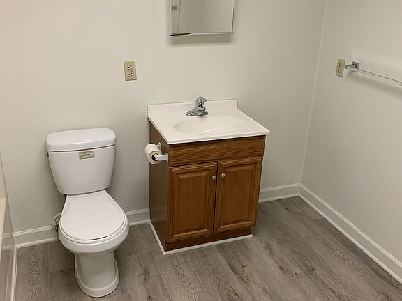 4th image of 140 N Canal St #142-2