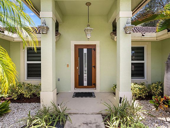 5th image of 1750 17th Avenue N