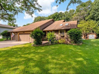 699 Liberty Heights Dr, Chaska, MN, 55318