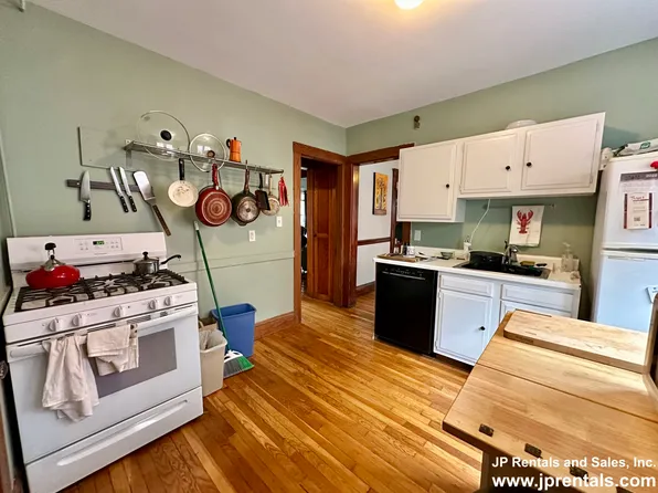 40 Saint Joseph St #2, Jamaica Plain, MA 02130