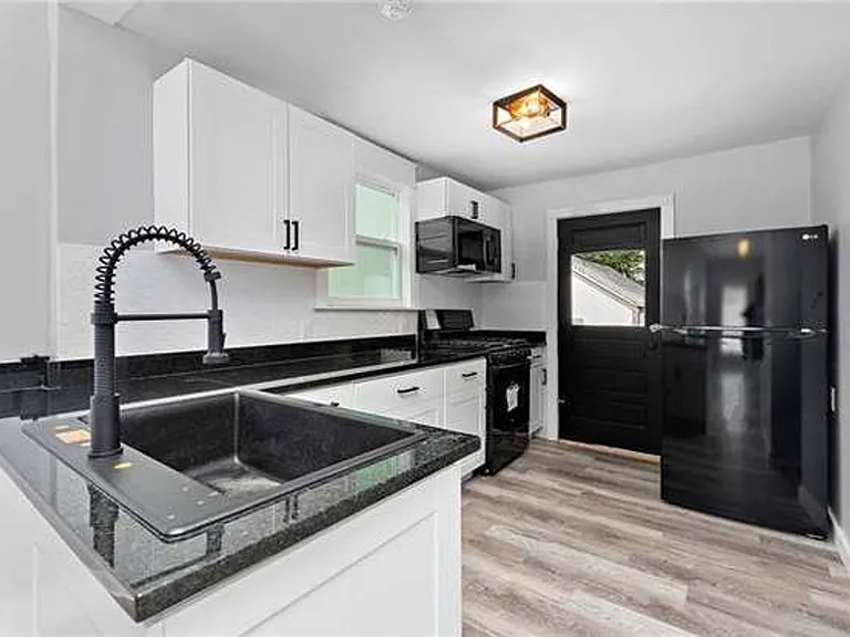 1106 N Osage St — Photo 8