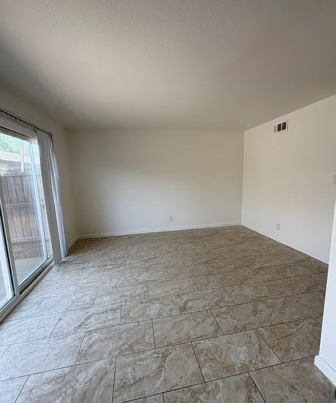 310 S Argyle Ave #106 — Photo 23