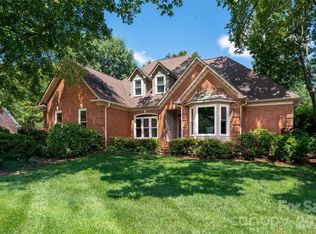 12818 Darby Chase Dr, Charlotte, NC 28277