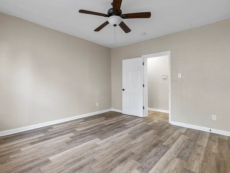 3932 Missouri Ave — Photo 11