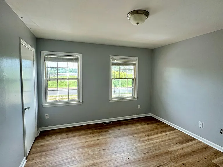 6300 Old Pineville Rd #B — Photo 5