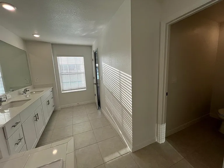 10042 Trumpet Honeysuckle Way — Photo 10