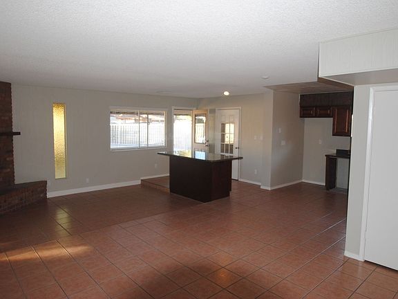 3rd image of 4523 W Sunnyslope Ln