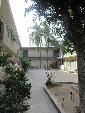 4th image of 8165 Langdon Ave