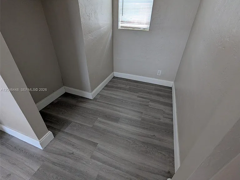 2300 Douglas St #1 — Photo 13