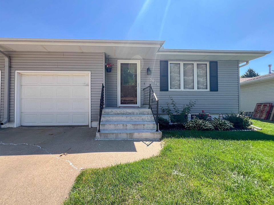 1st image of 3010 Viking Dr #1