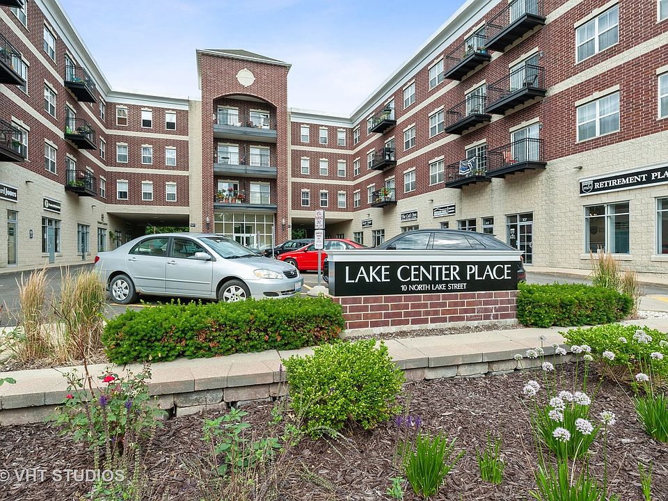 1st image of 10 N Lake St APT 207