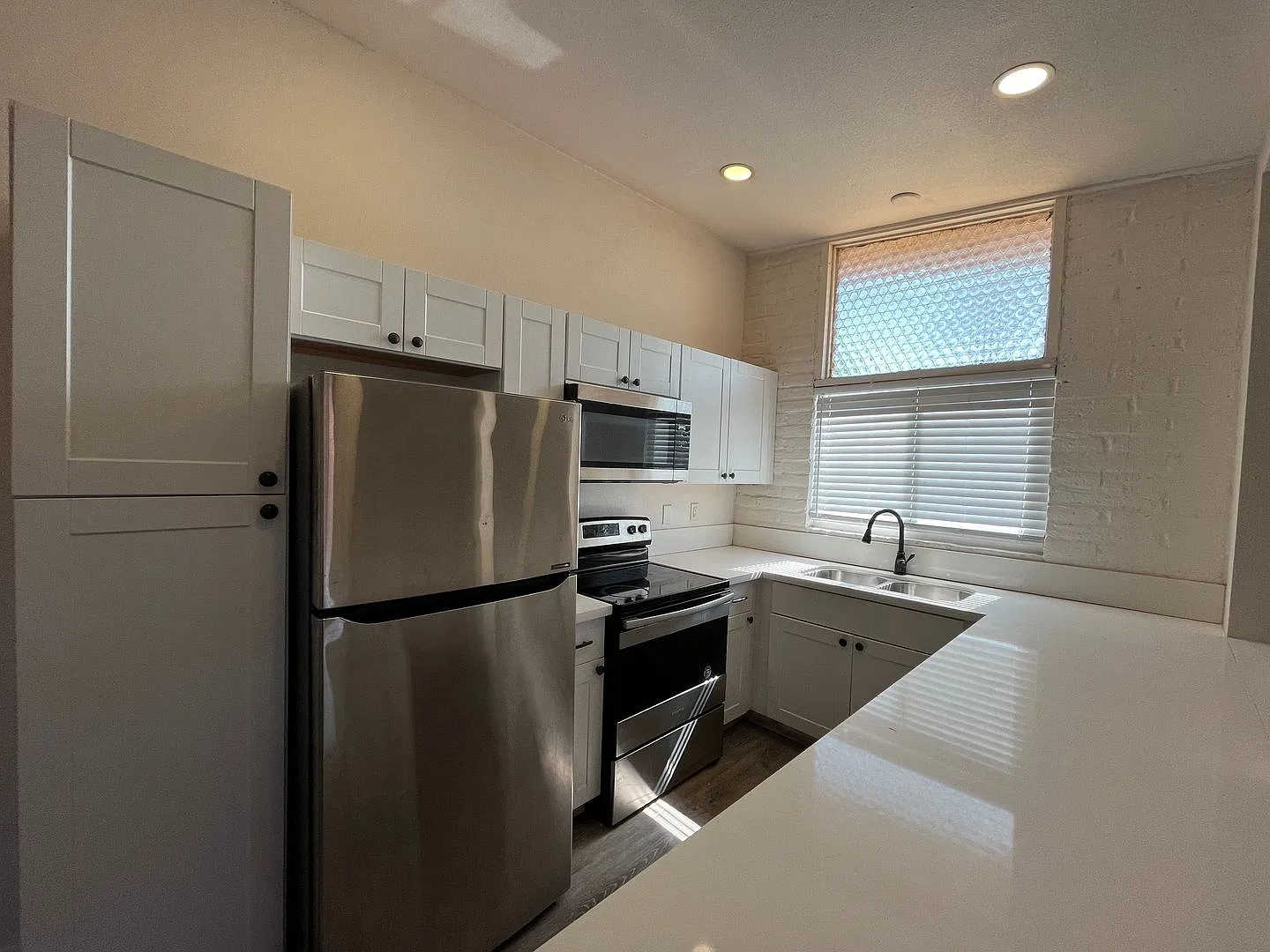 2 Bed 1 Bath in Scottsdale! — Photo 1