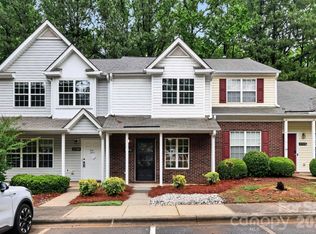 6762 Cypress Tree Ln, Charlotte, NC 28215