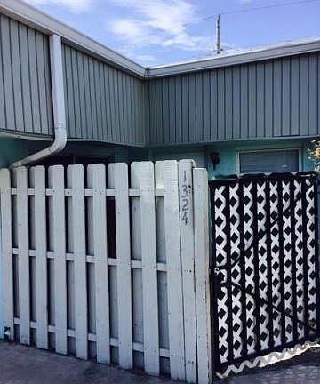 2nd image of 1324 Gateway Dr