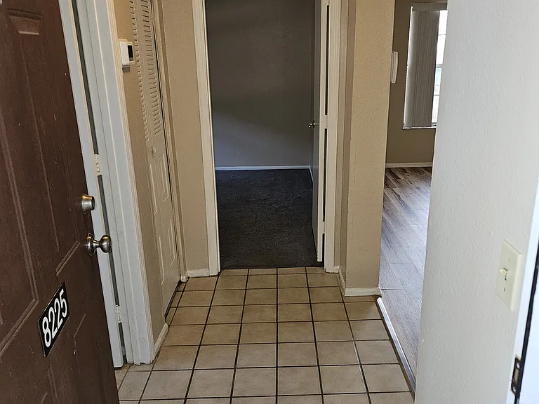 8225 Fairways Cir #1 — Photo 2