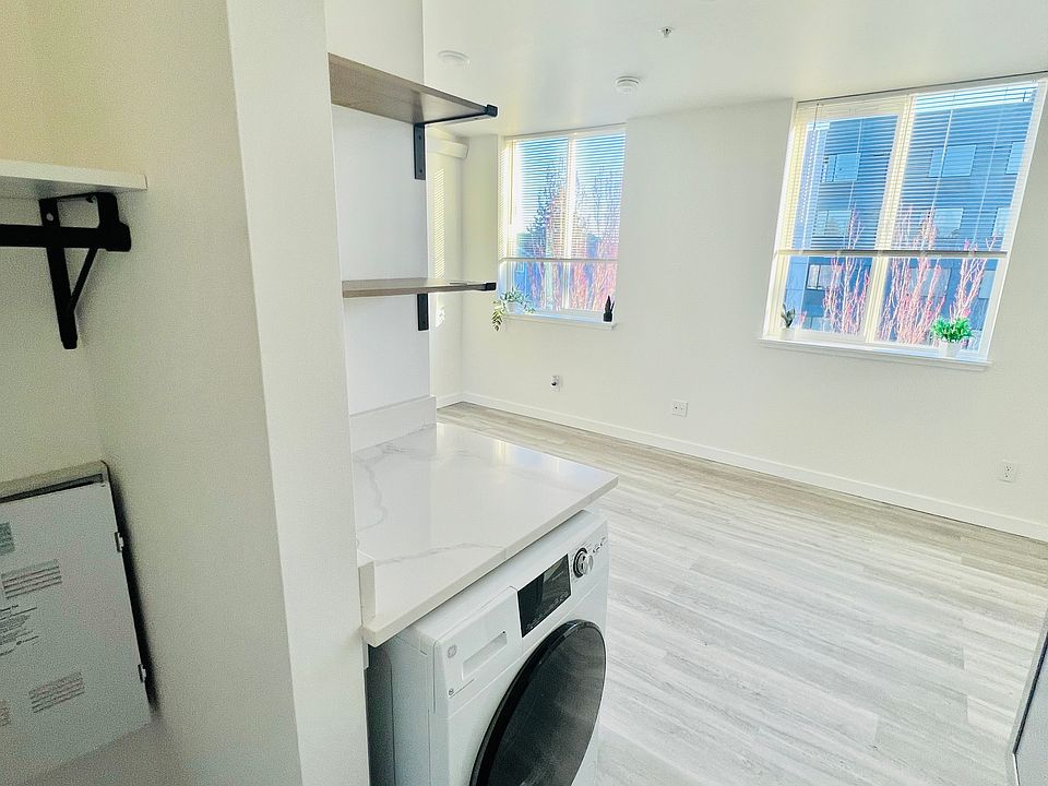 Unit 403 - $1,195, available to rent now