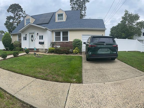 2nd image of 410 Jefferson Ave