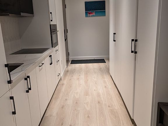 4th image of 741 King St W #413