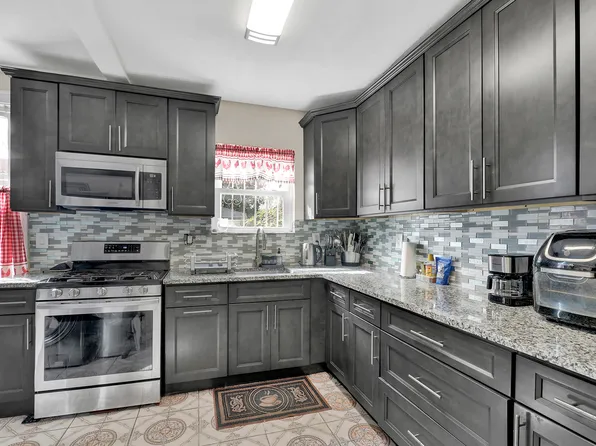 772 East 48th Street image 1 of 17