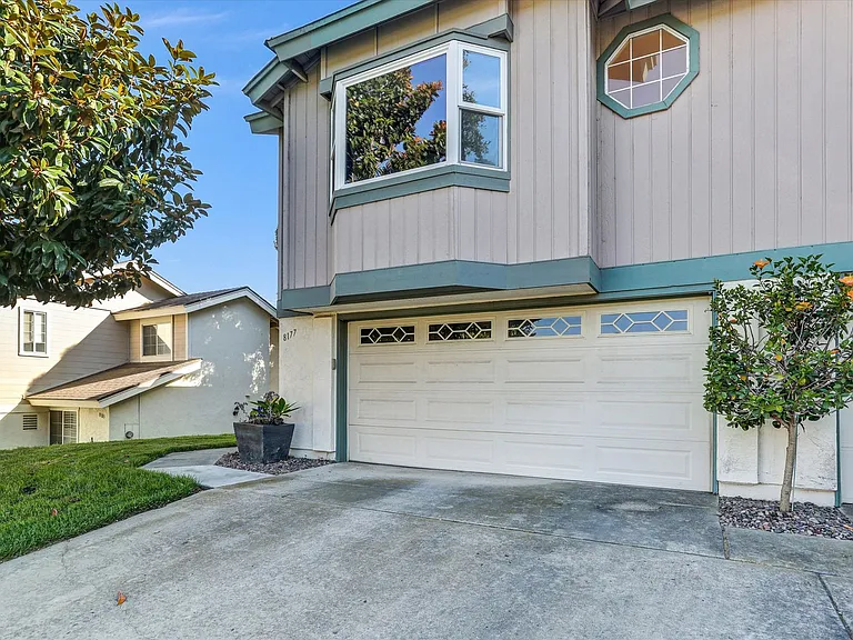 8177 Mission Vista Dr — Photo 2